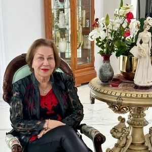 Meet your Posher, Farah